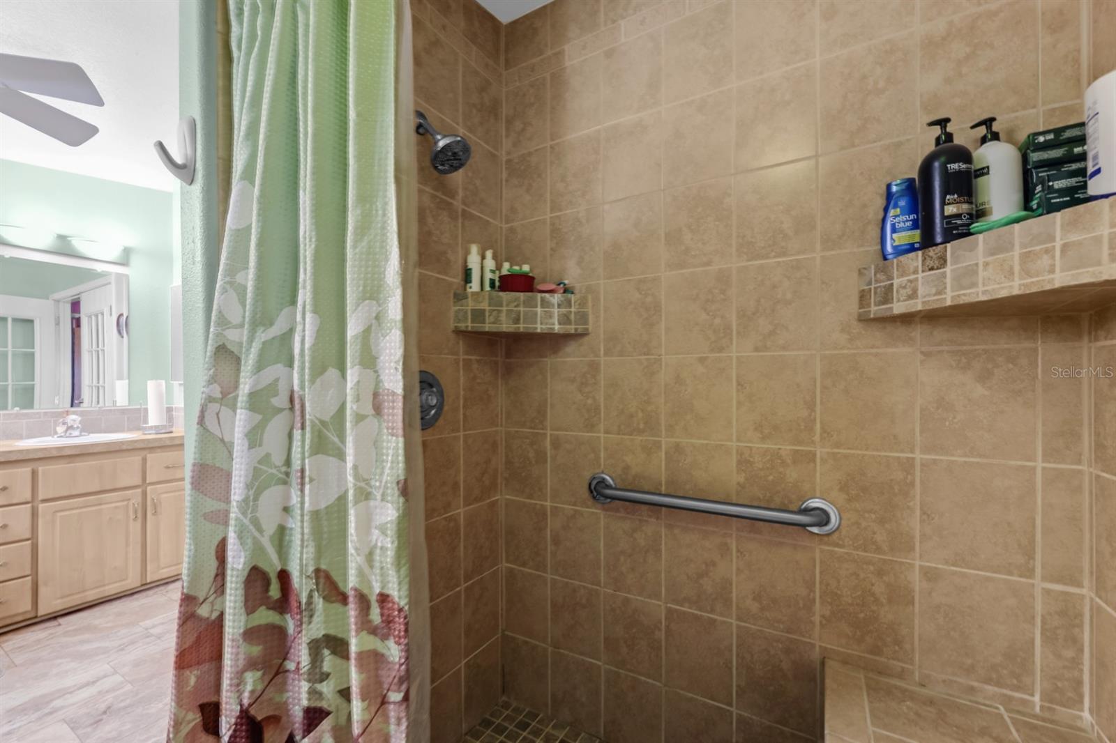 MAPLE LEAF ESTATES - Residential