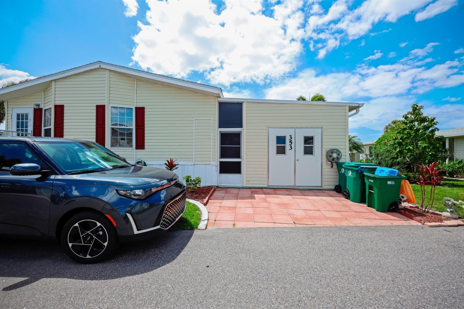 MAPLE LEAF ESTATES - Residential