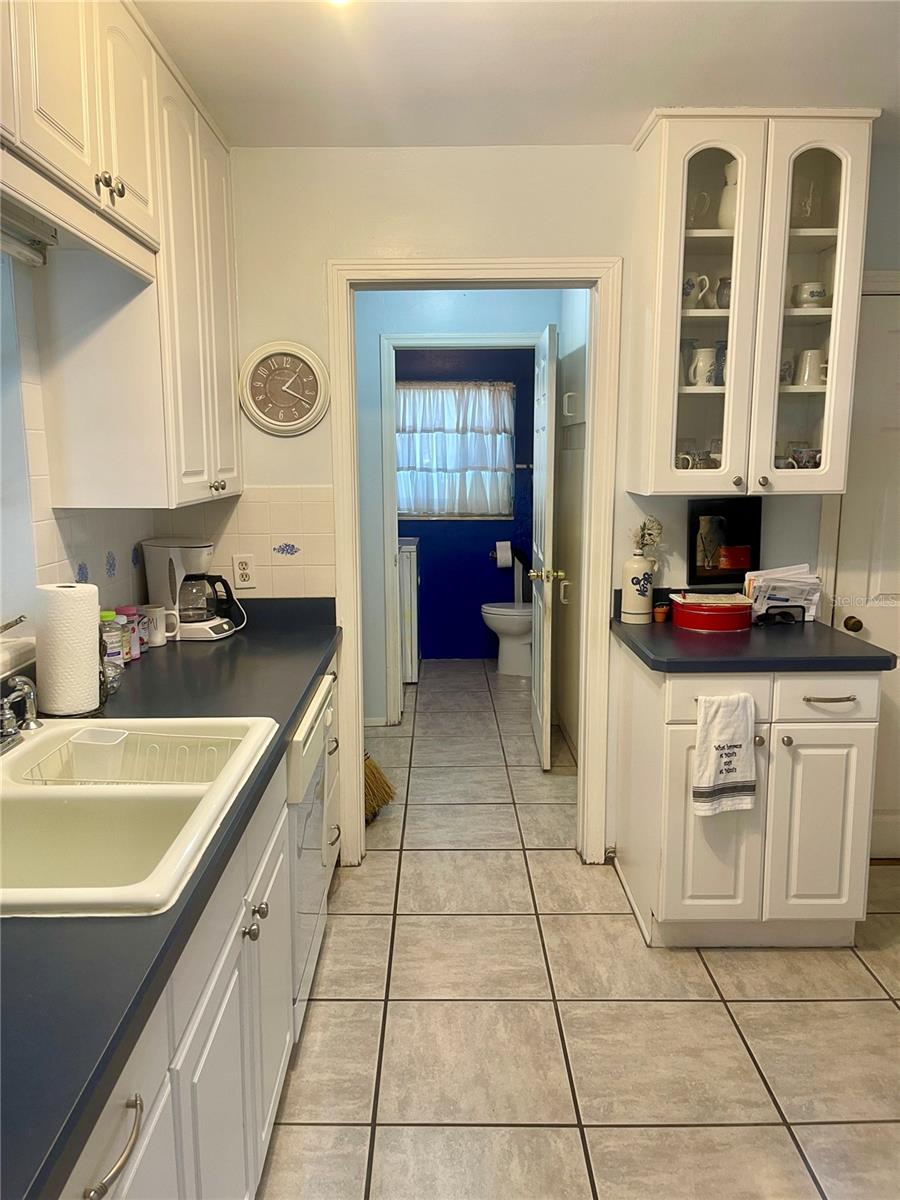 DELAND E 01/2 BLK 117 - Residential