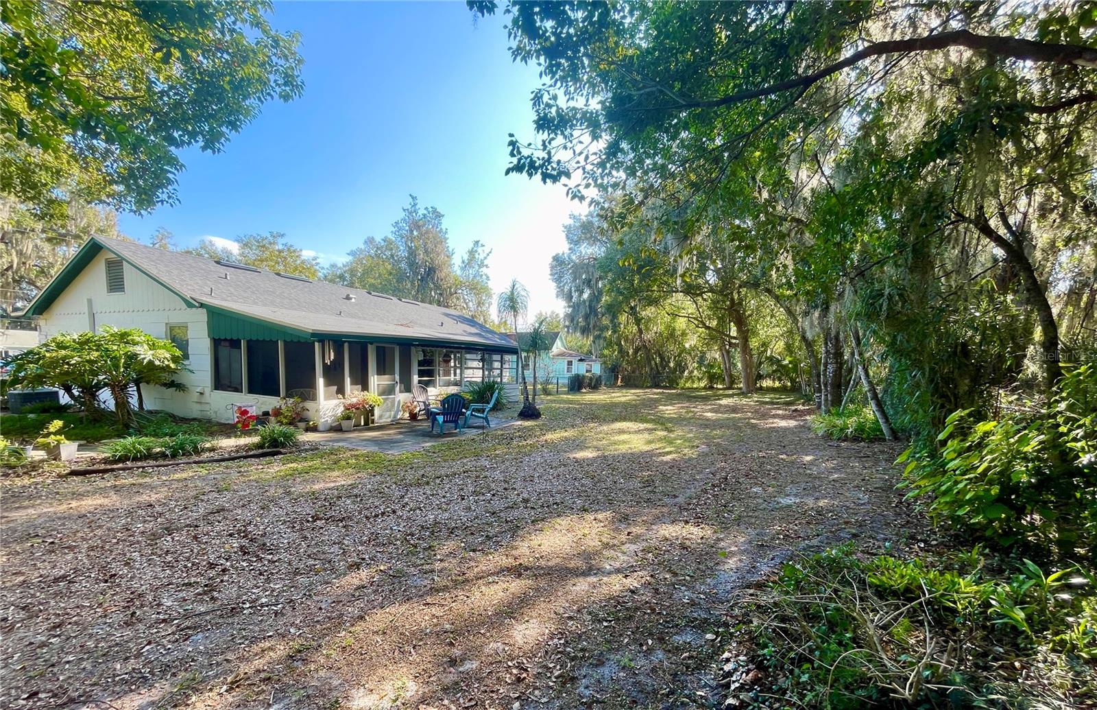 DELAND E 01/2 BLK 117 - Residential