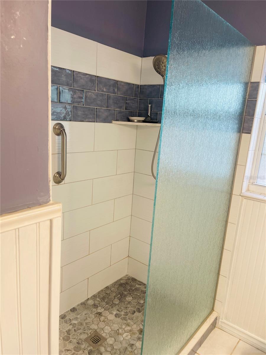 DELAND E 01/2 BLK 117 - Residential