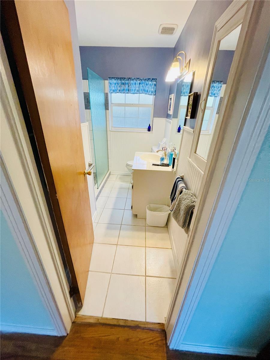 DELAND E 01/2 BLK 117 - Residential