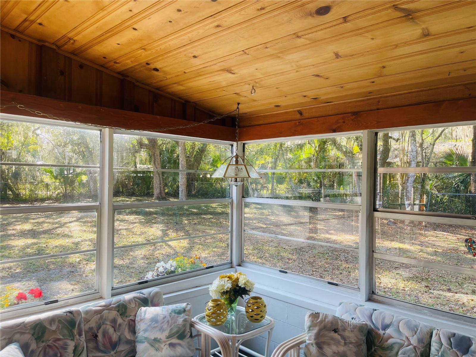 DELAND E 01/2 BLK 117 - Residential