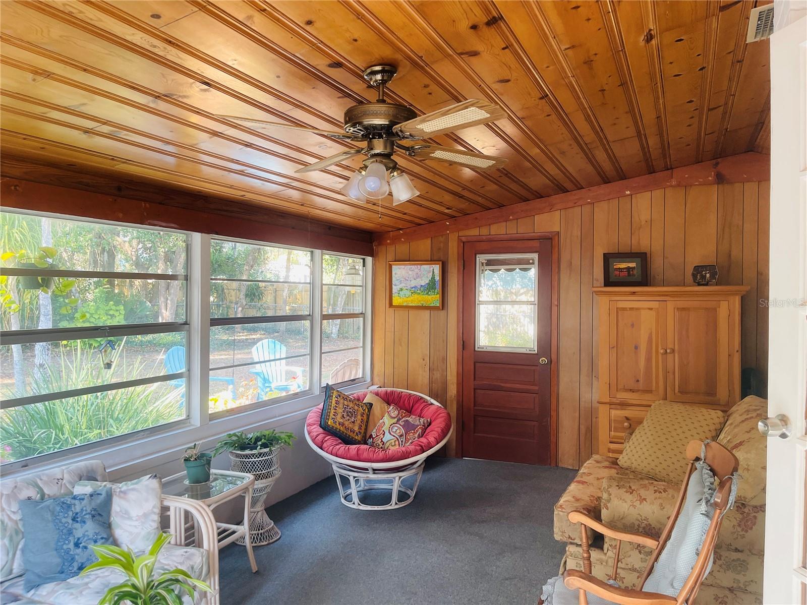 DELAND E 01/2 BLK 117 - Residential