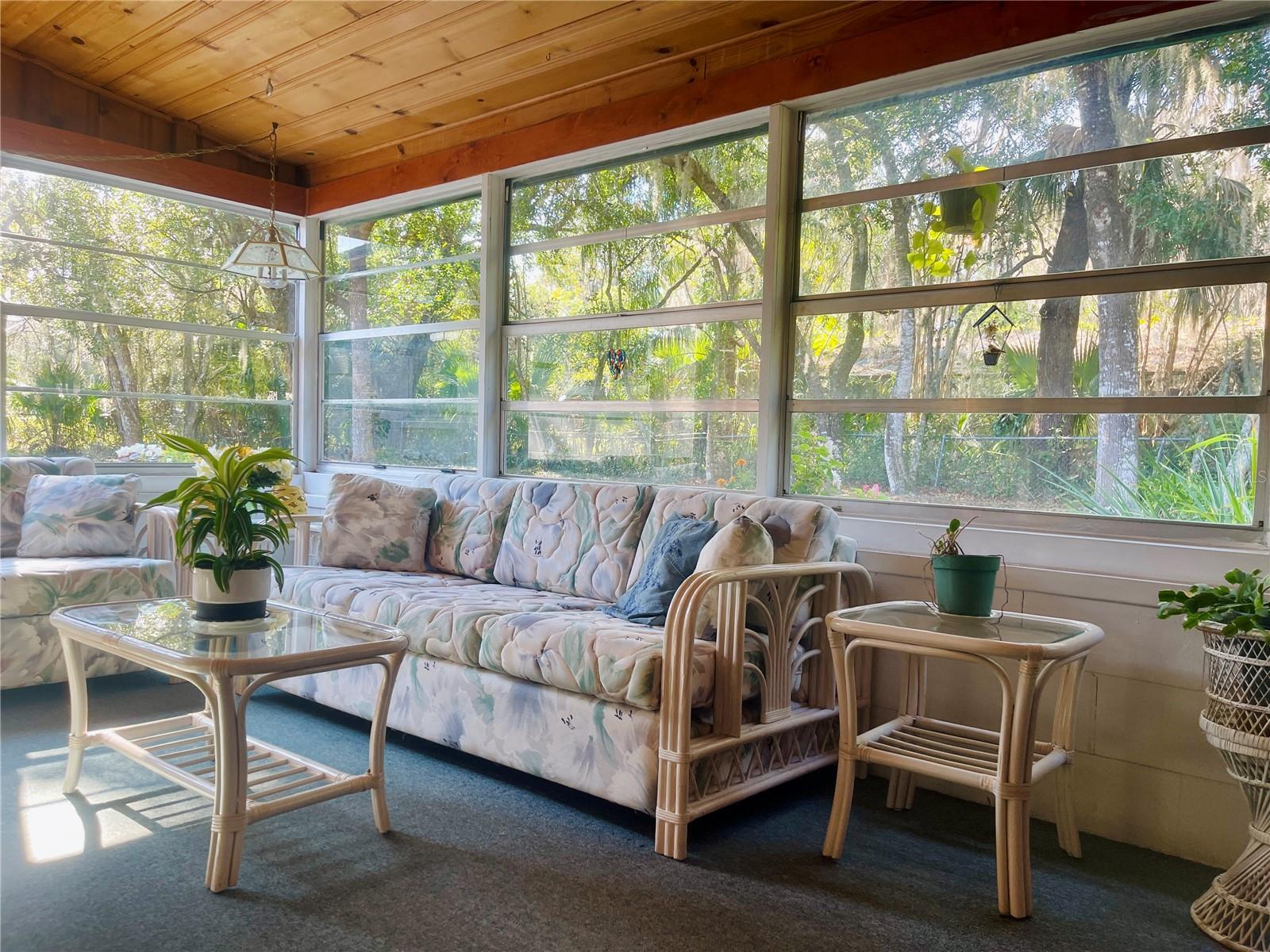 DELAND E 01/2 BLK 117 - Residential