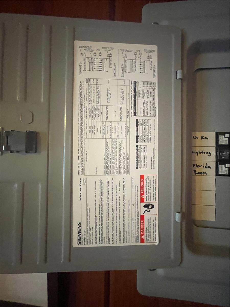 DELAND E 01/2 BLK 117 - Residential