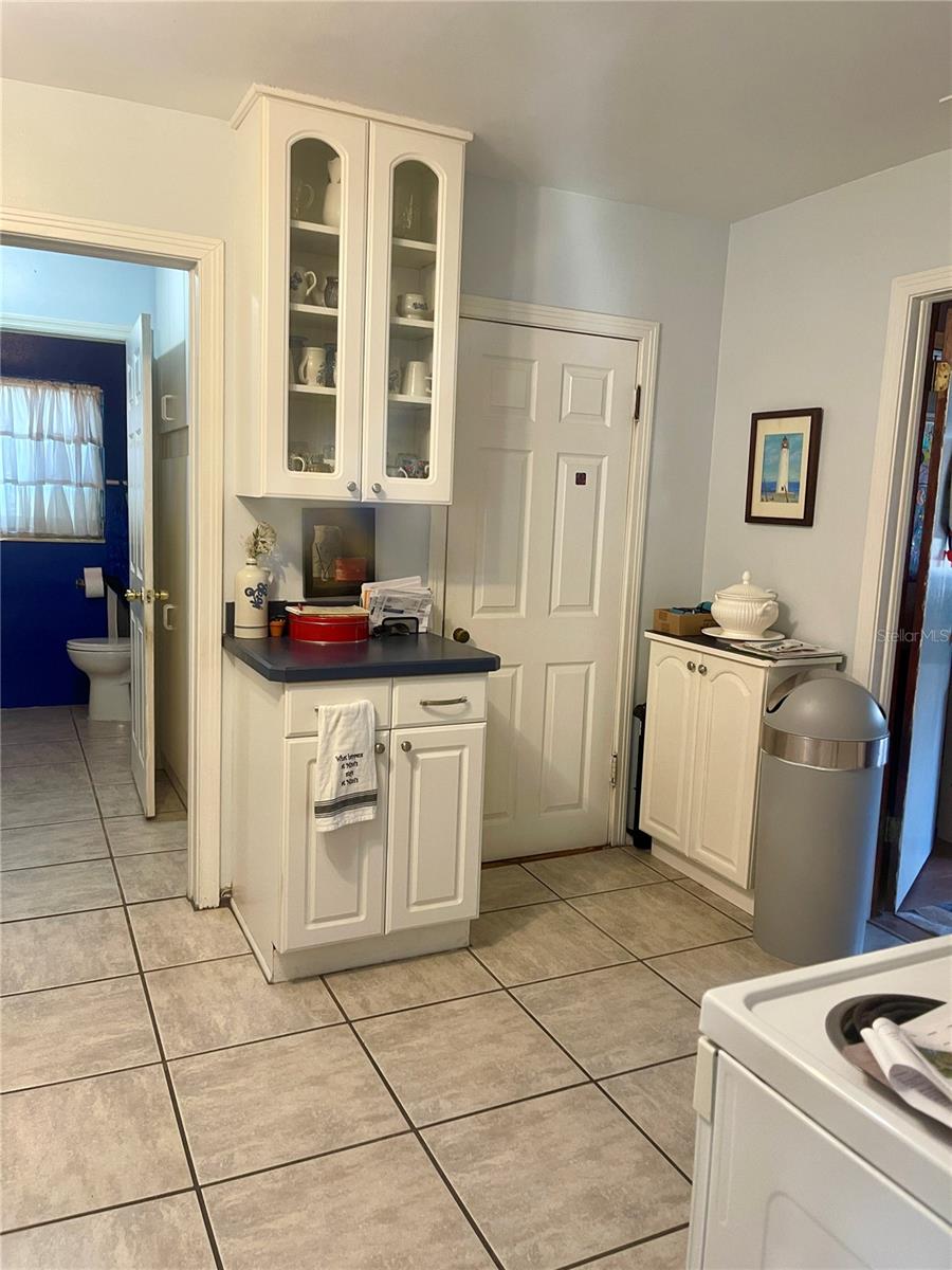 DELAND E 01/2 BLK 117 - Residential