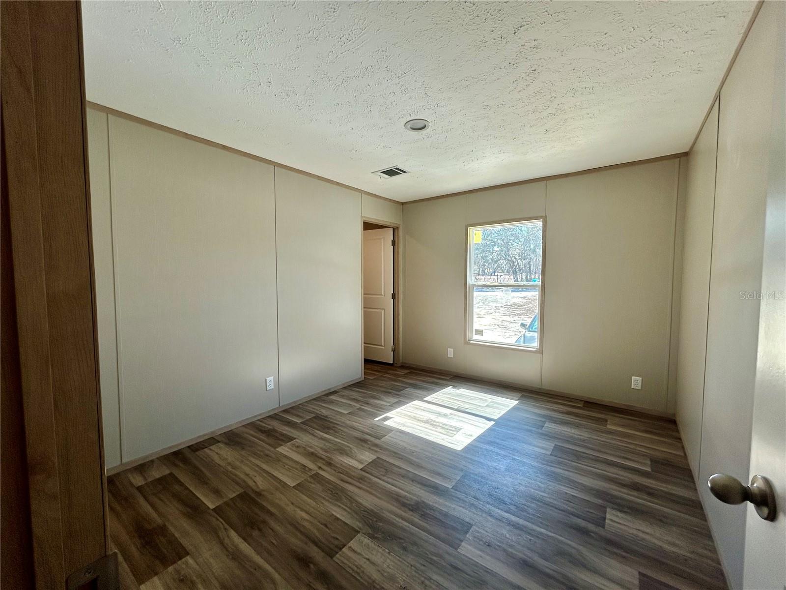 UNIVERSITY ESTATES - Residential