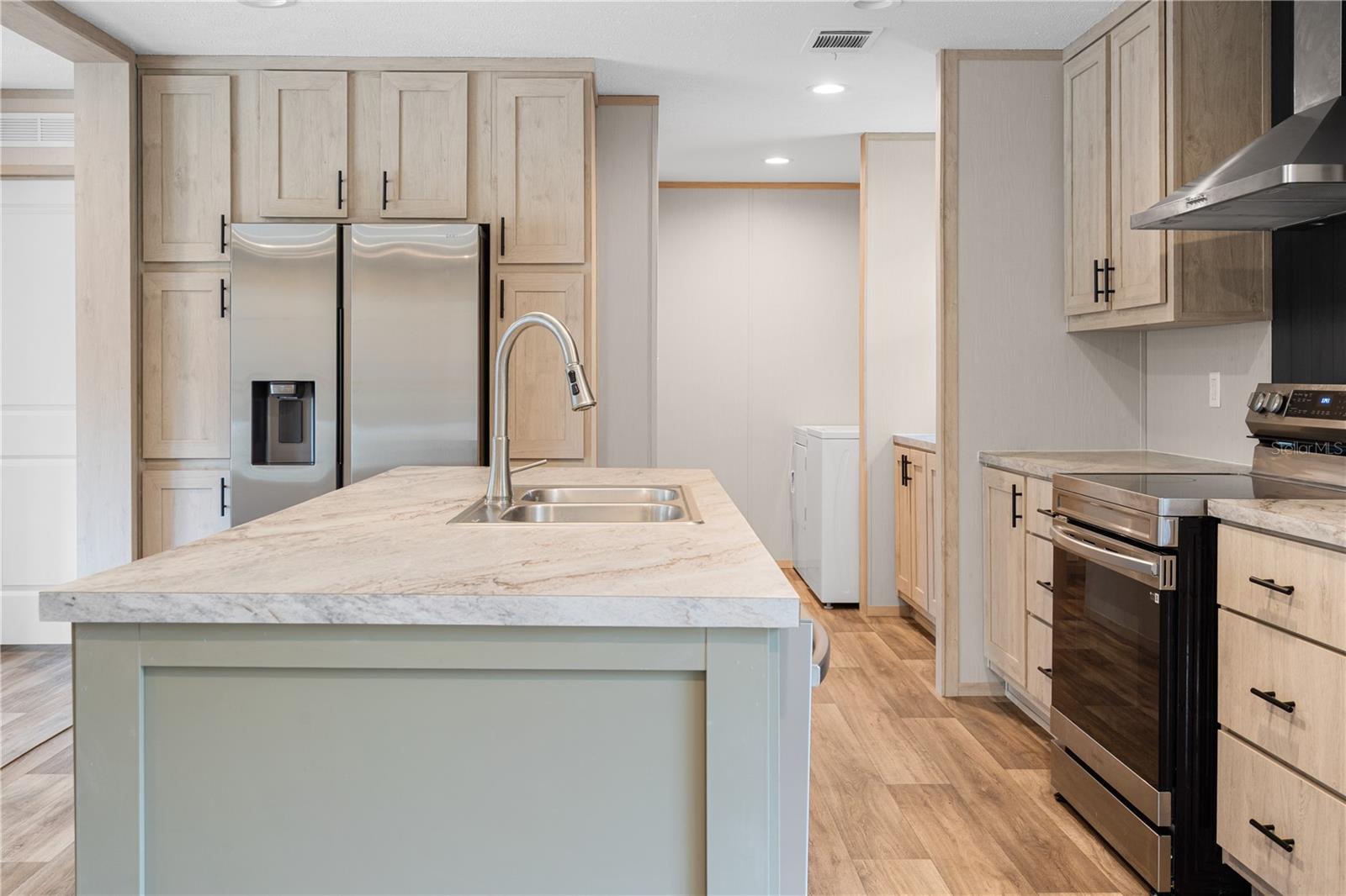 UNIVERSITY ESTATES - Residential