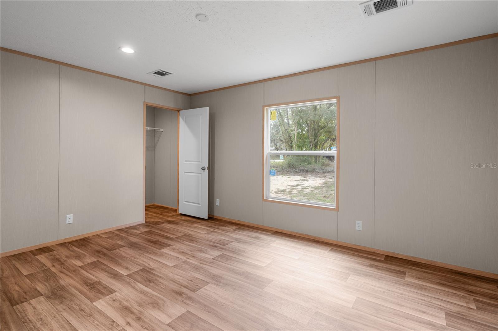 UNIVERSITY ESTATES - Residential