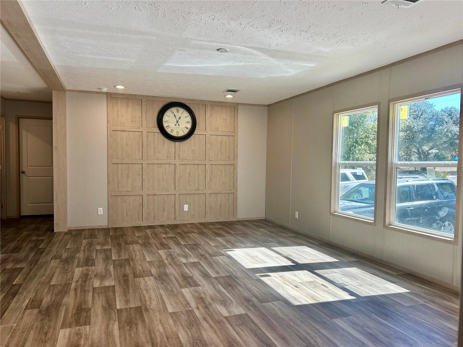 UNIVERSITY ESTATES - Residential