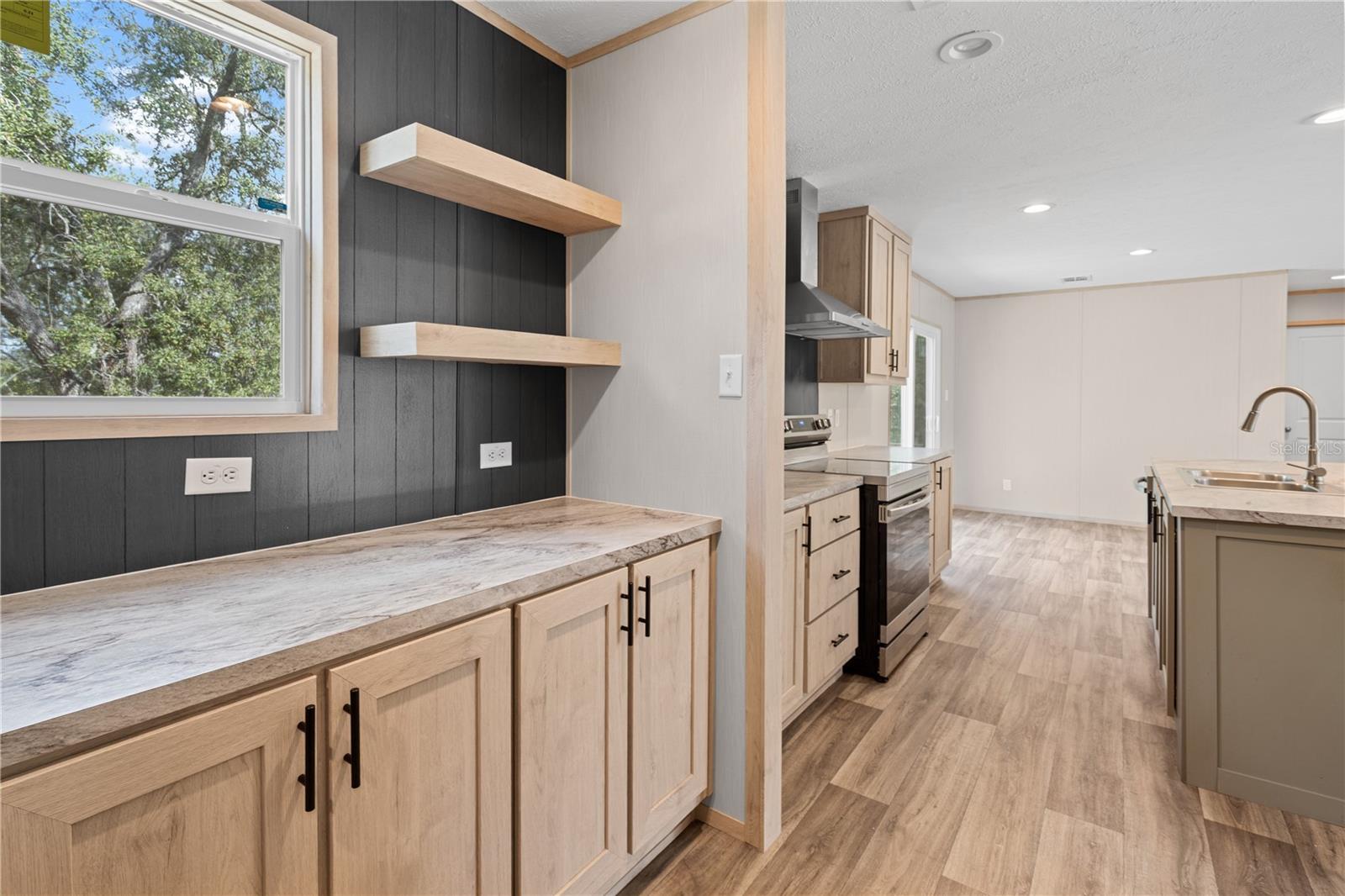 UNIVERSITY ESTATES - Residential