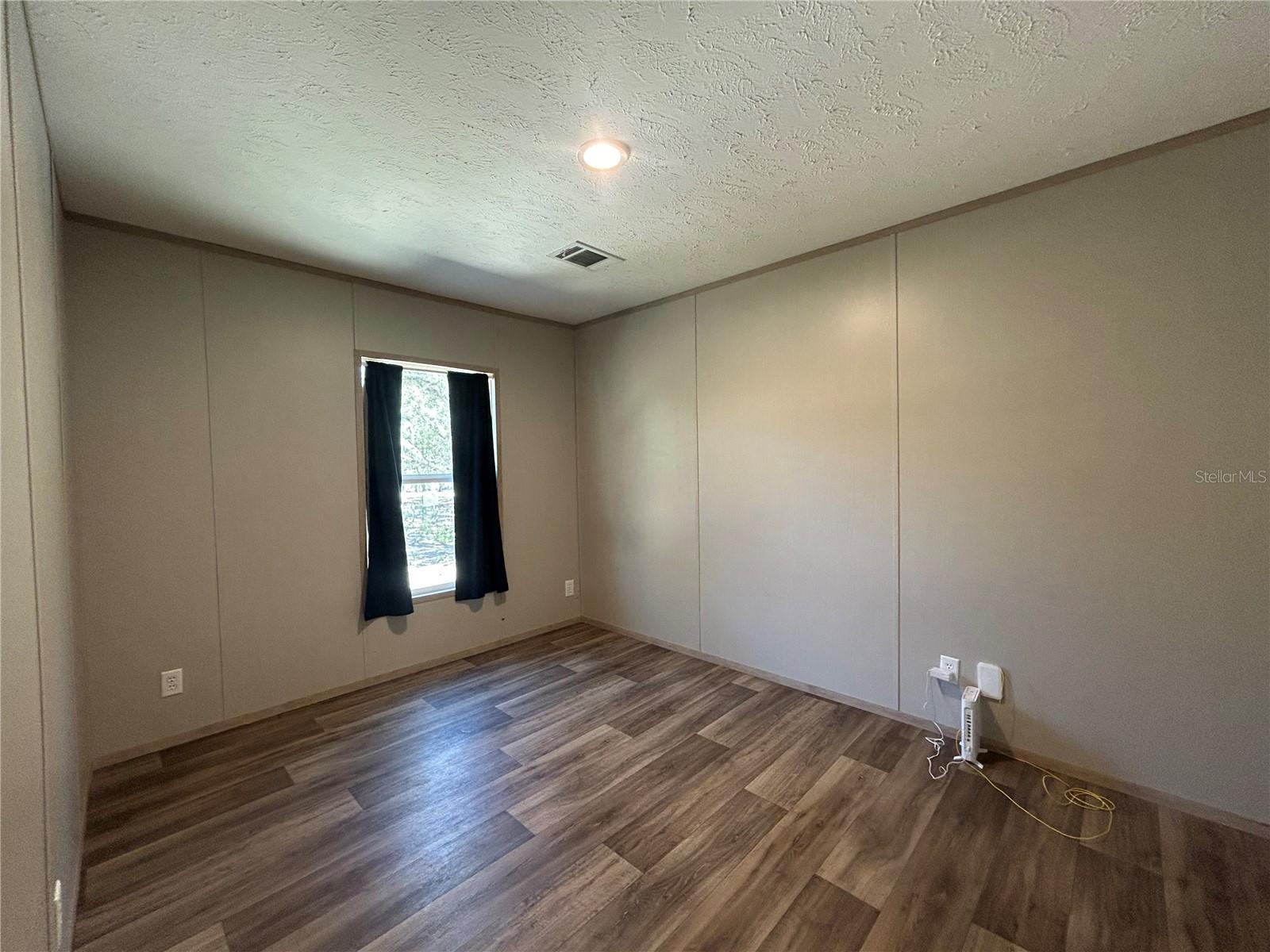 UNIVERSITY ESTATES - Residential