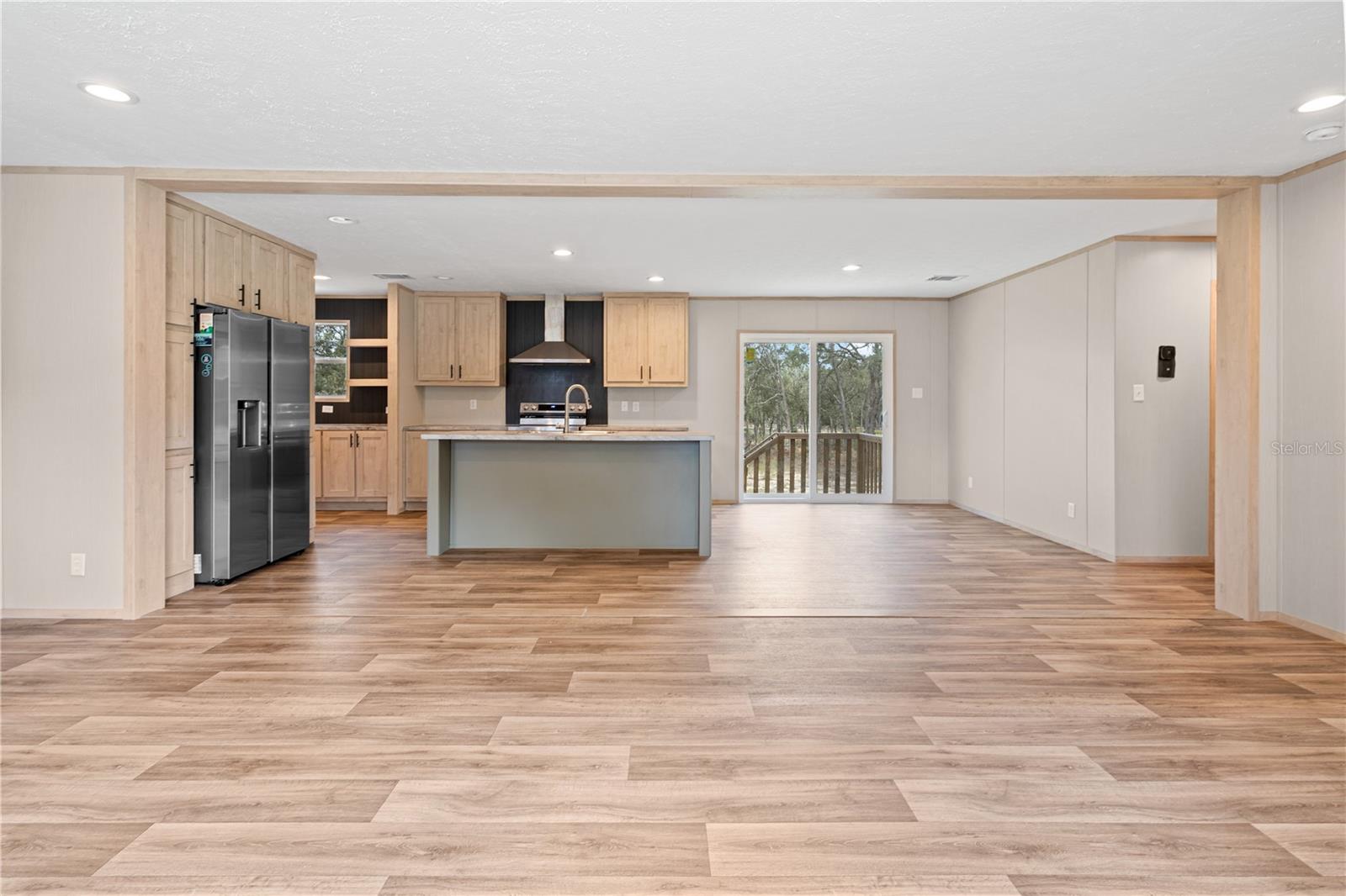 UNIVERSITY ESTATES - Residential