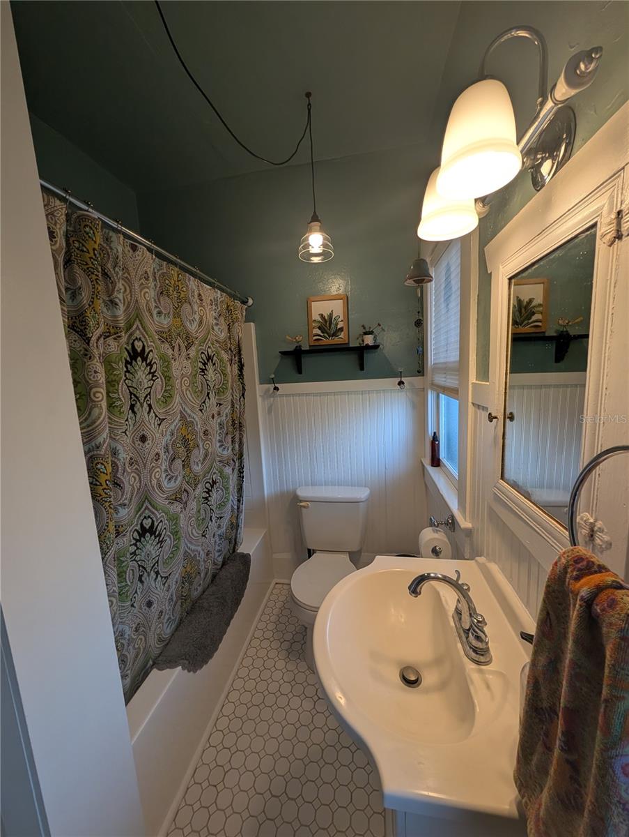 HARTS LTS F & G BLK 05 RICHS ADD DELAND - Residential