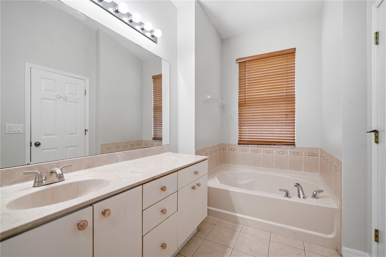 RIVERCREST PH 1B1 - Residential