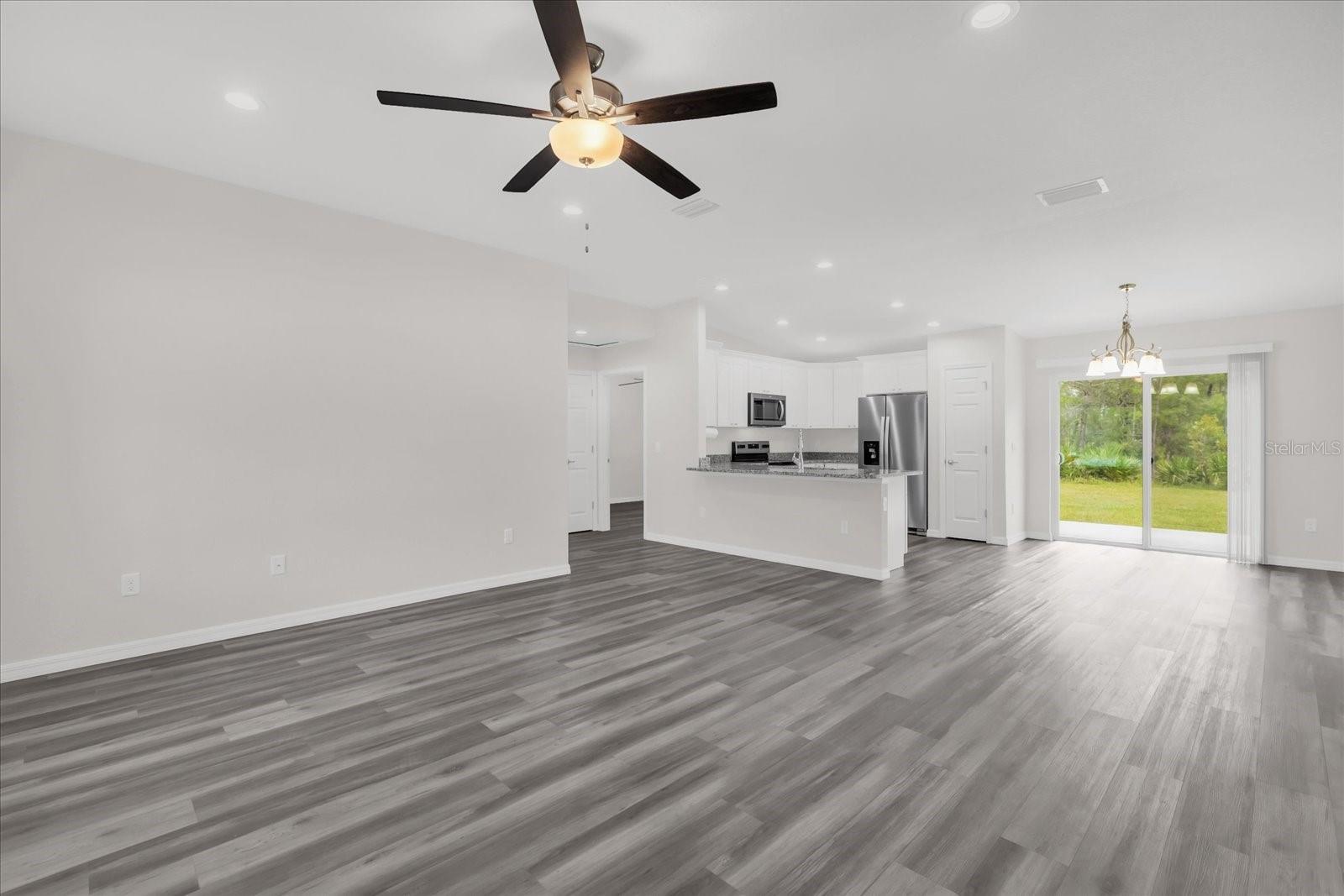 SILVER SPGS SHORES UN #35 - Residential