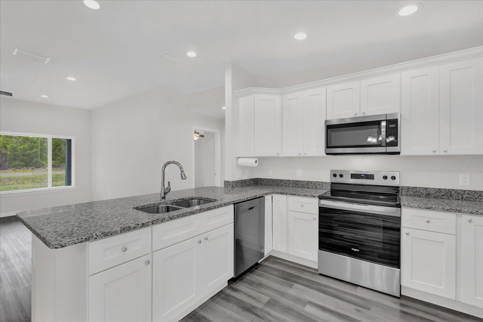 SILVER SPGS SHORES UN #35 - Residential