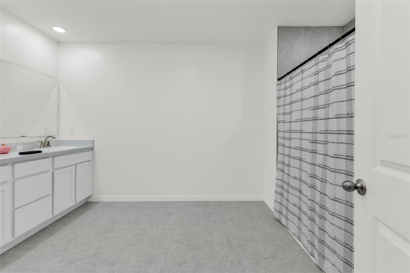 1570 - PORT CHARLOTTE SUB 24 - Residential