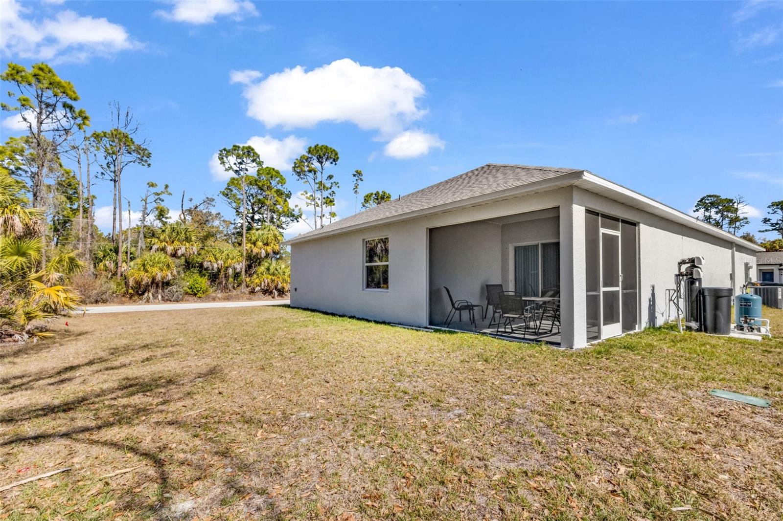 1570 - PORT CHARLOTTE SUB 24 - Residential