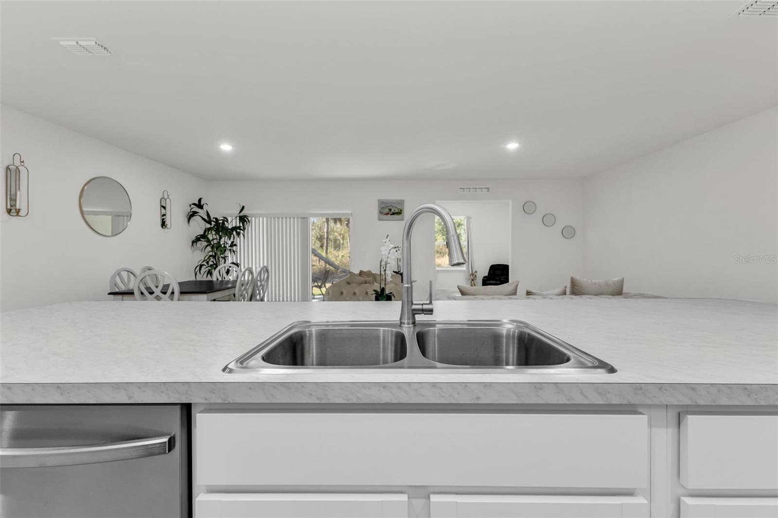 1570 - PORT CHARLOTTE SUB 24 - Residential