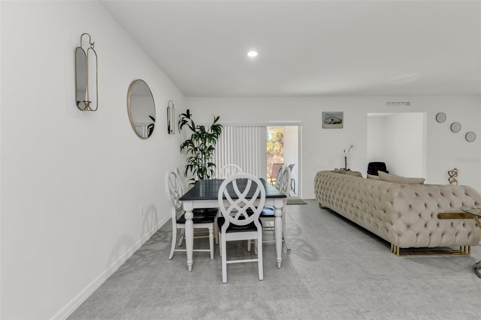 1570 - PORT CHARLOTTE SUB 24 - Residential