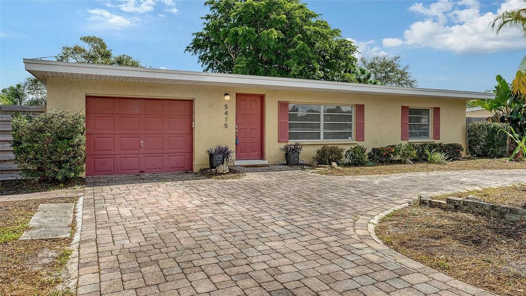 Photo of 5415 4th Street Court E, Bradenton, FL 34203 (MLS # A4667655)