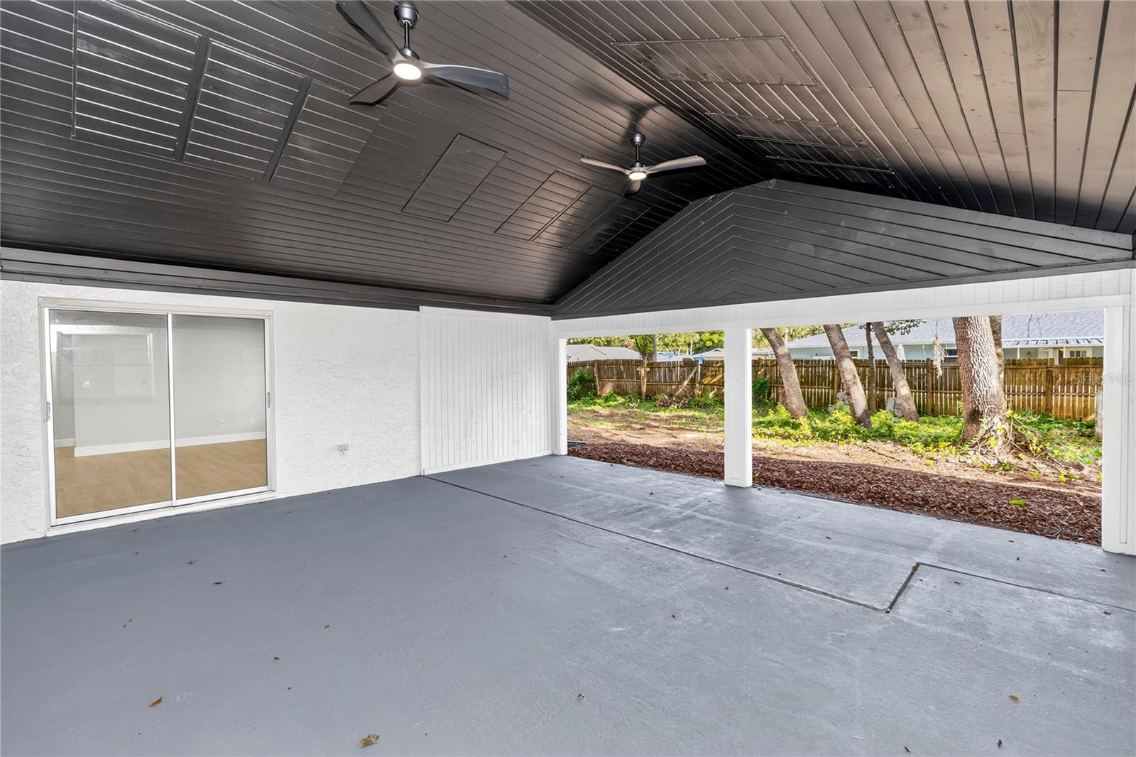 136 GLENDALE DRIVE