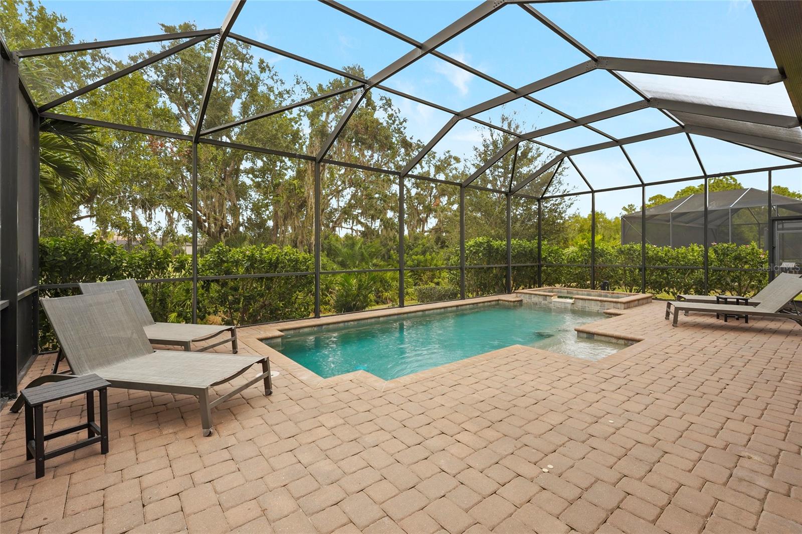 ESPLANADE PH VI - Residential