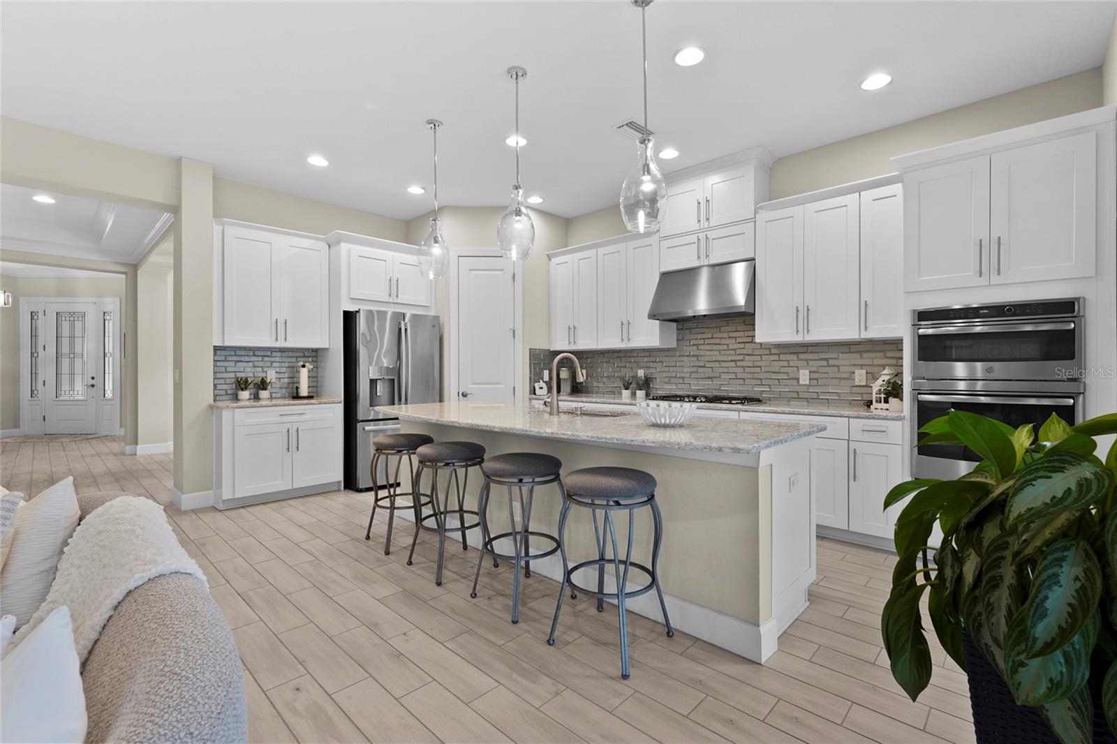 ESPLANADE PH VI - Residential