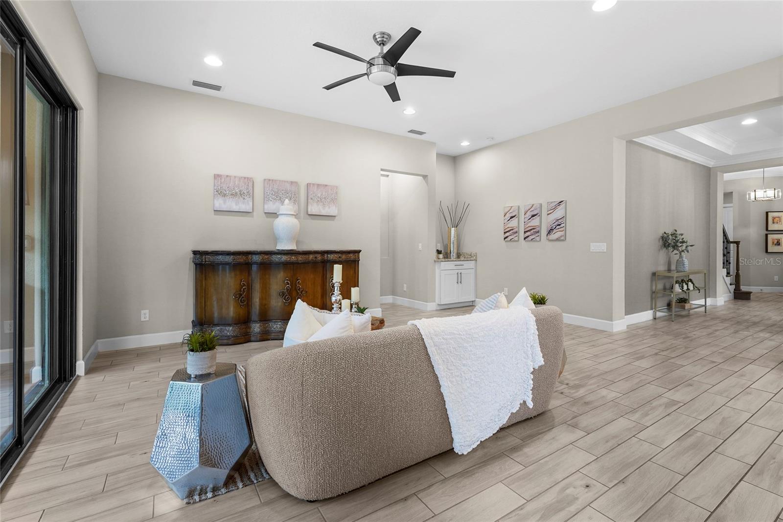 ESPLANADE PH VI - Residential