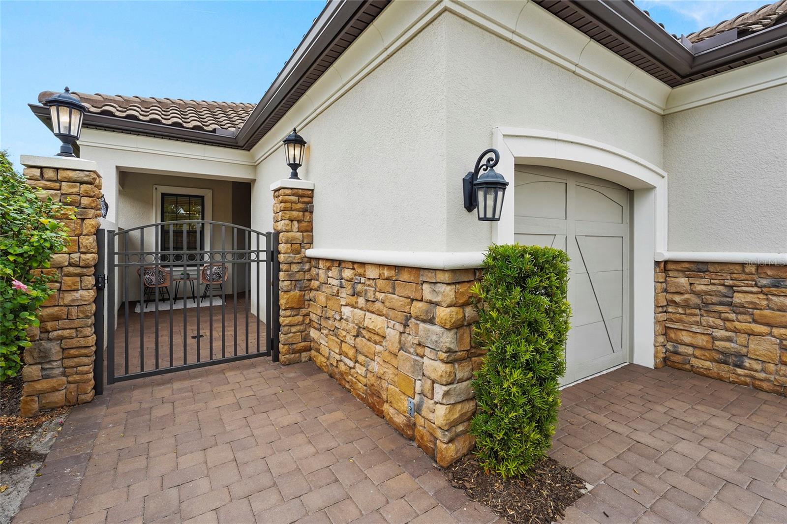 ESPLANADE PH VI - Residential