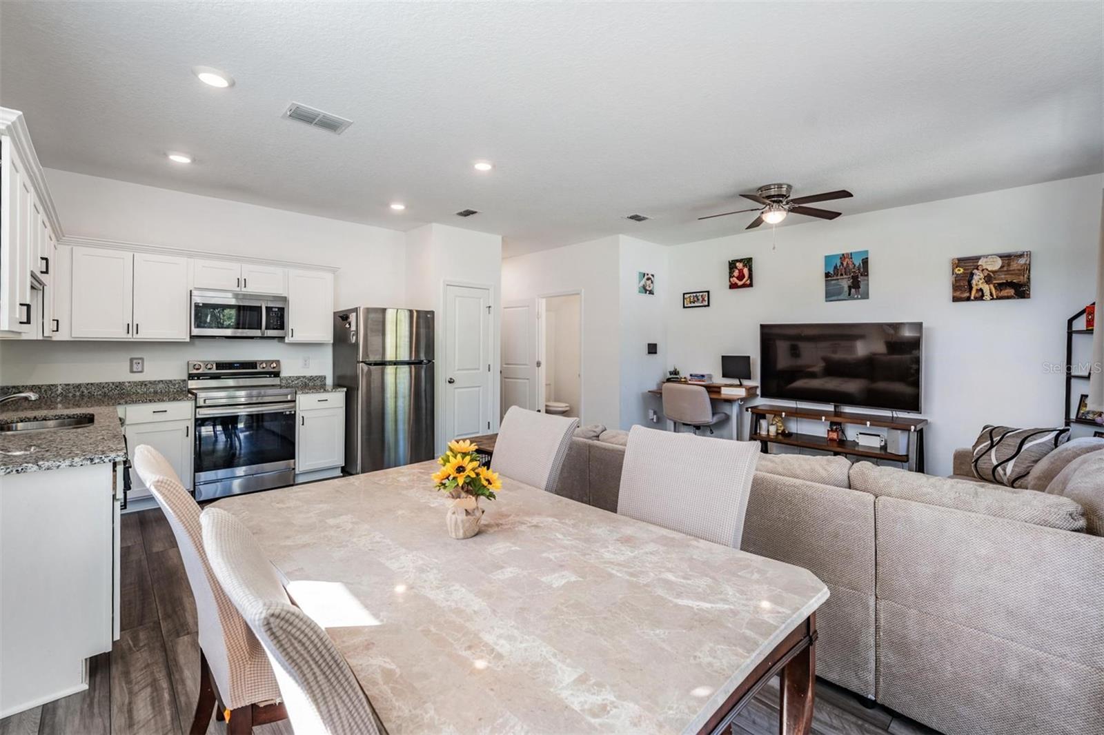 DUG CRK TWNHMS - Residential