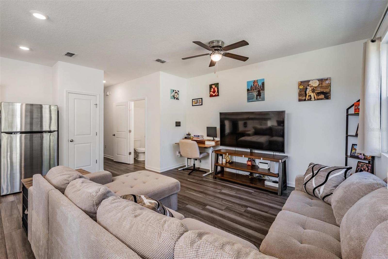 DUG CRK TWNHMS - Residential