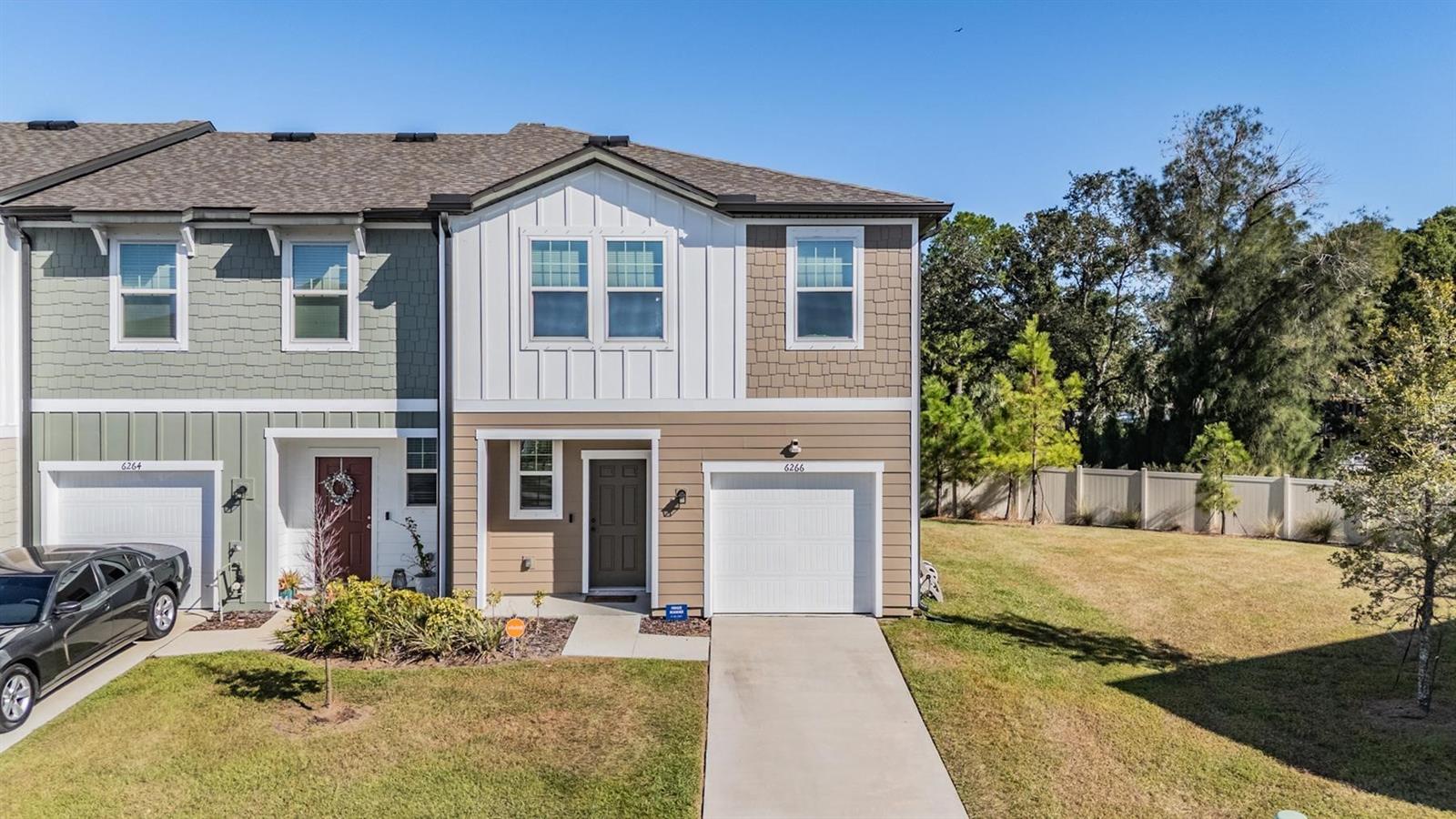 DUG CRK TWNHMS - Residential