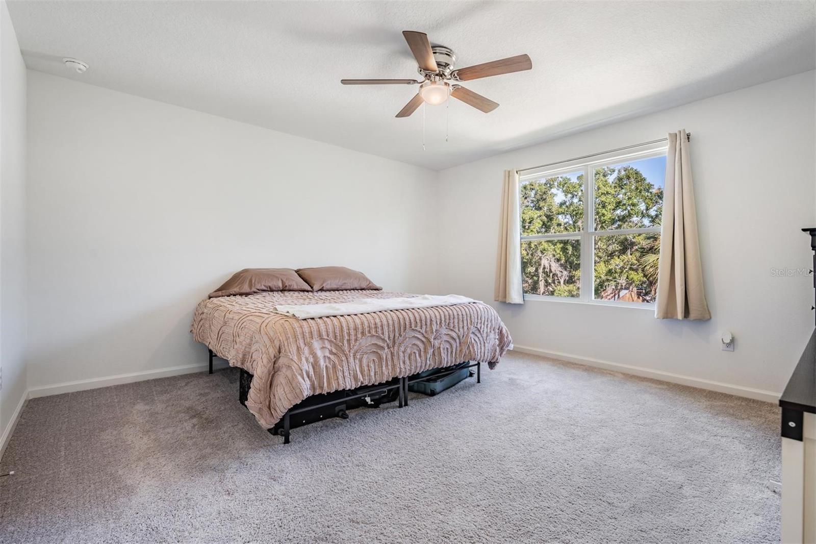 DUG CRK TWNHMS - Residential