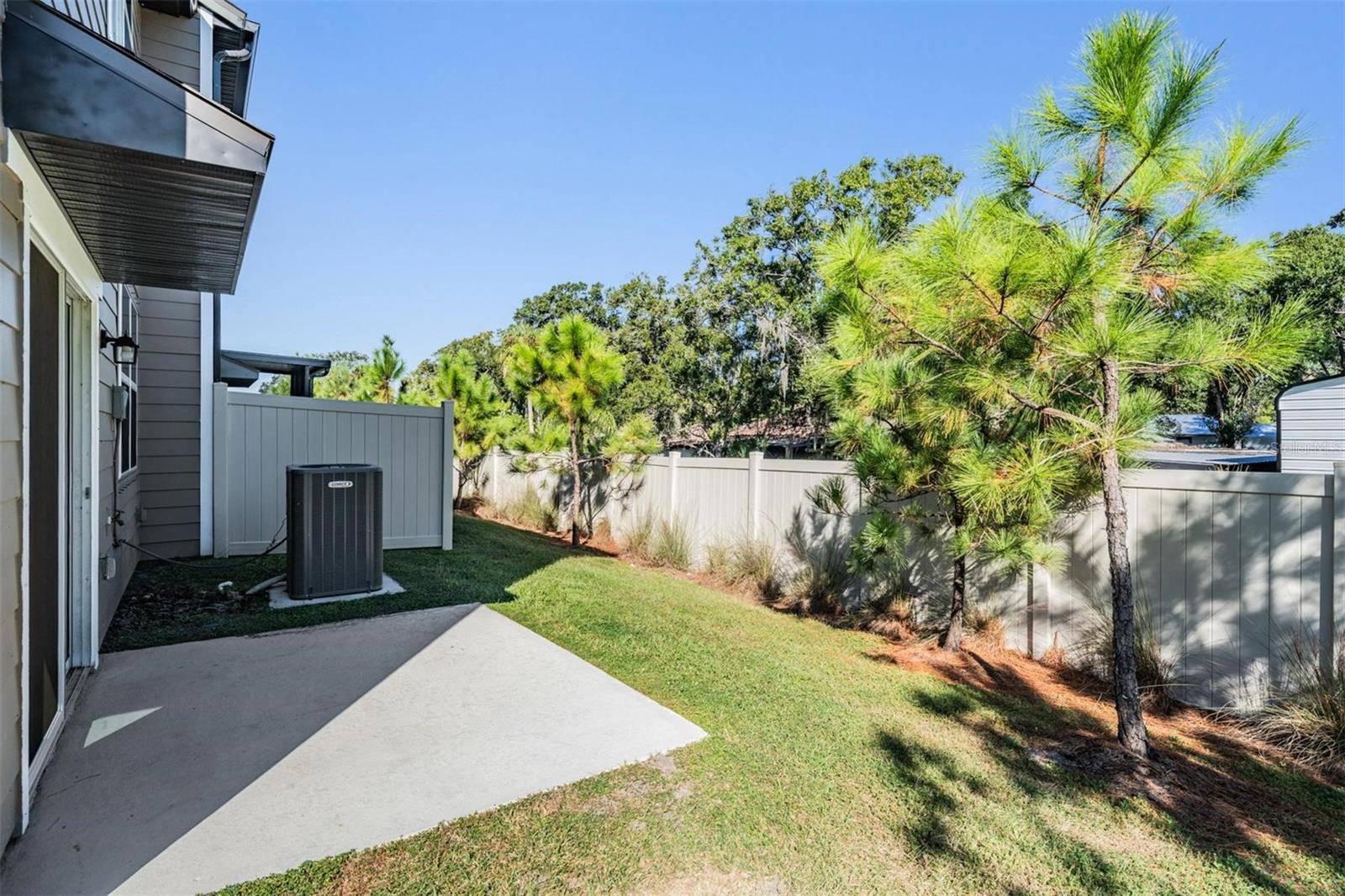 DUG CRK TWNHMS - Residential