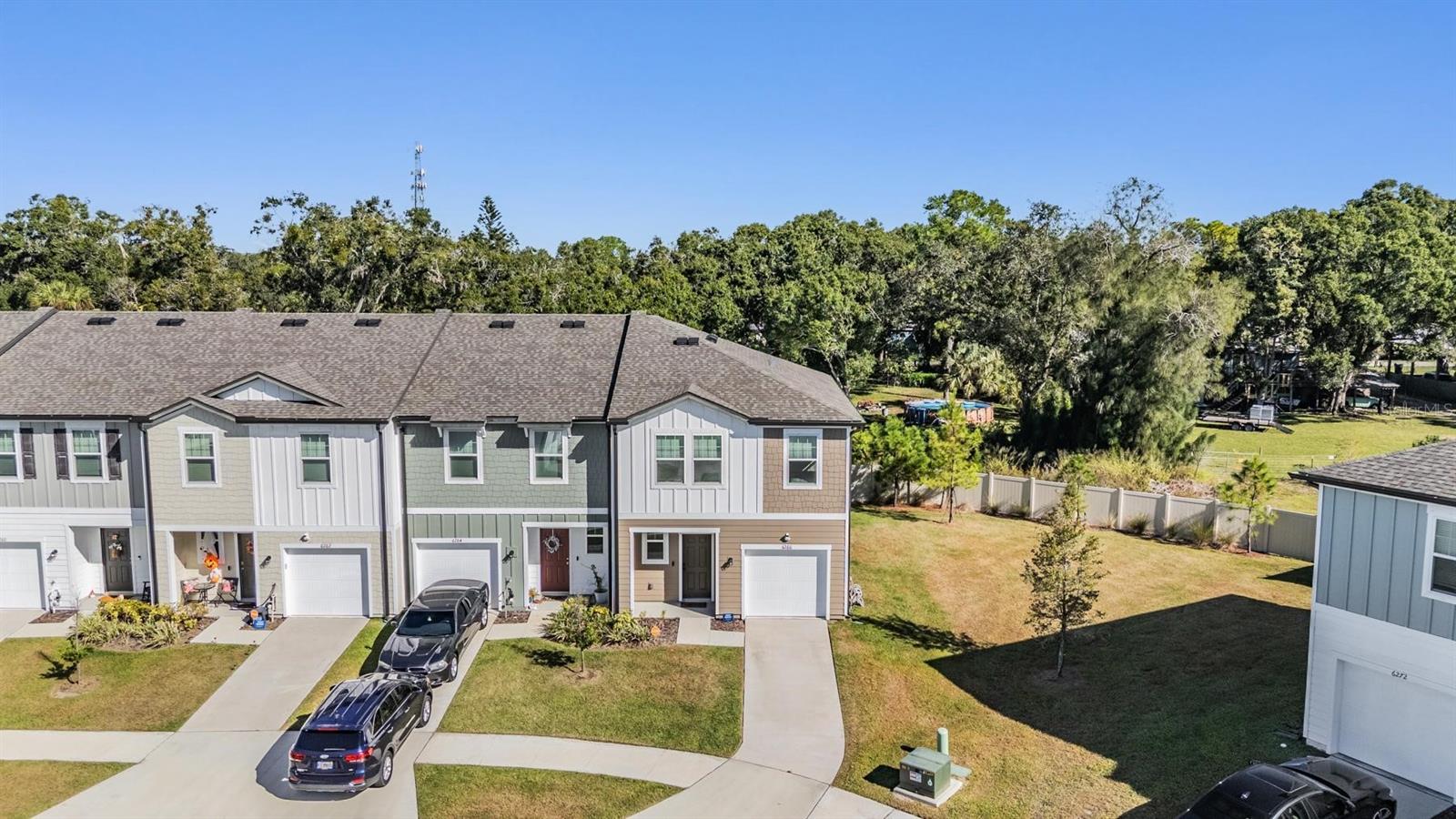 DUG CRK TWNHMS - Residential