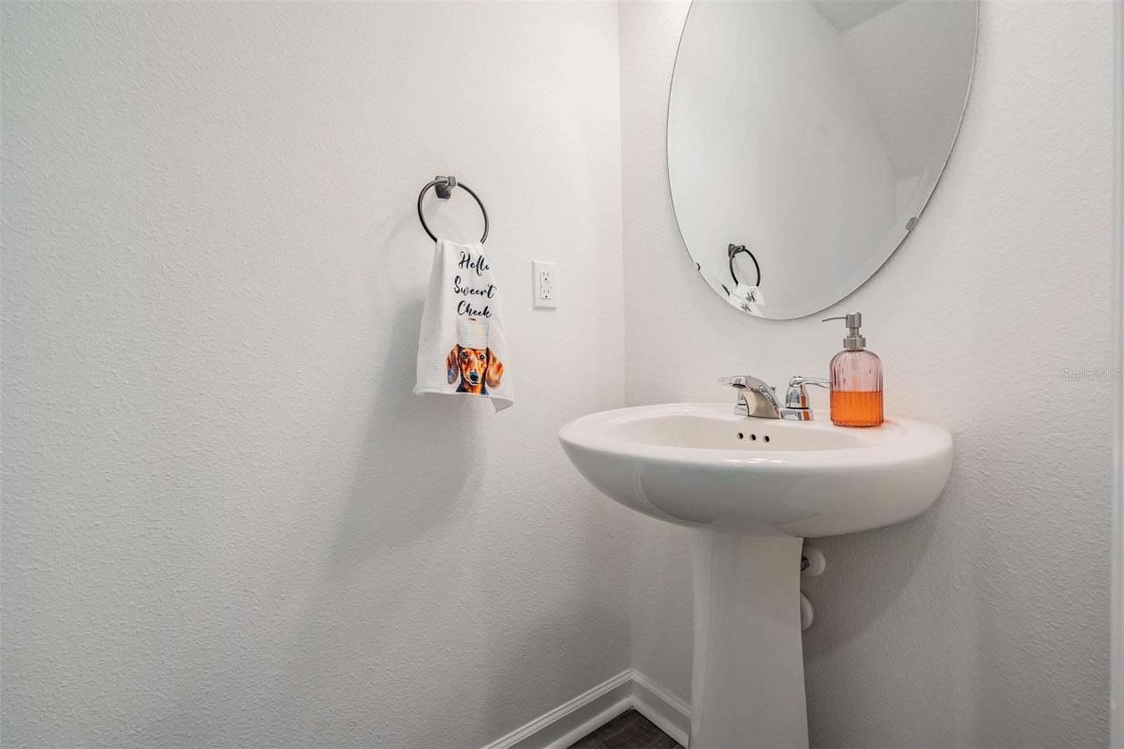 DUG CRK TWNHMS - Residential