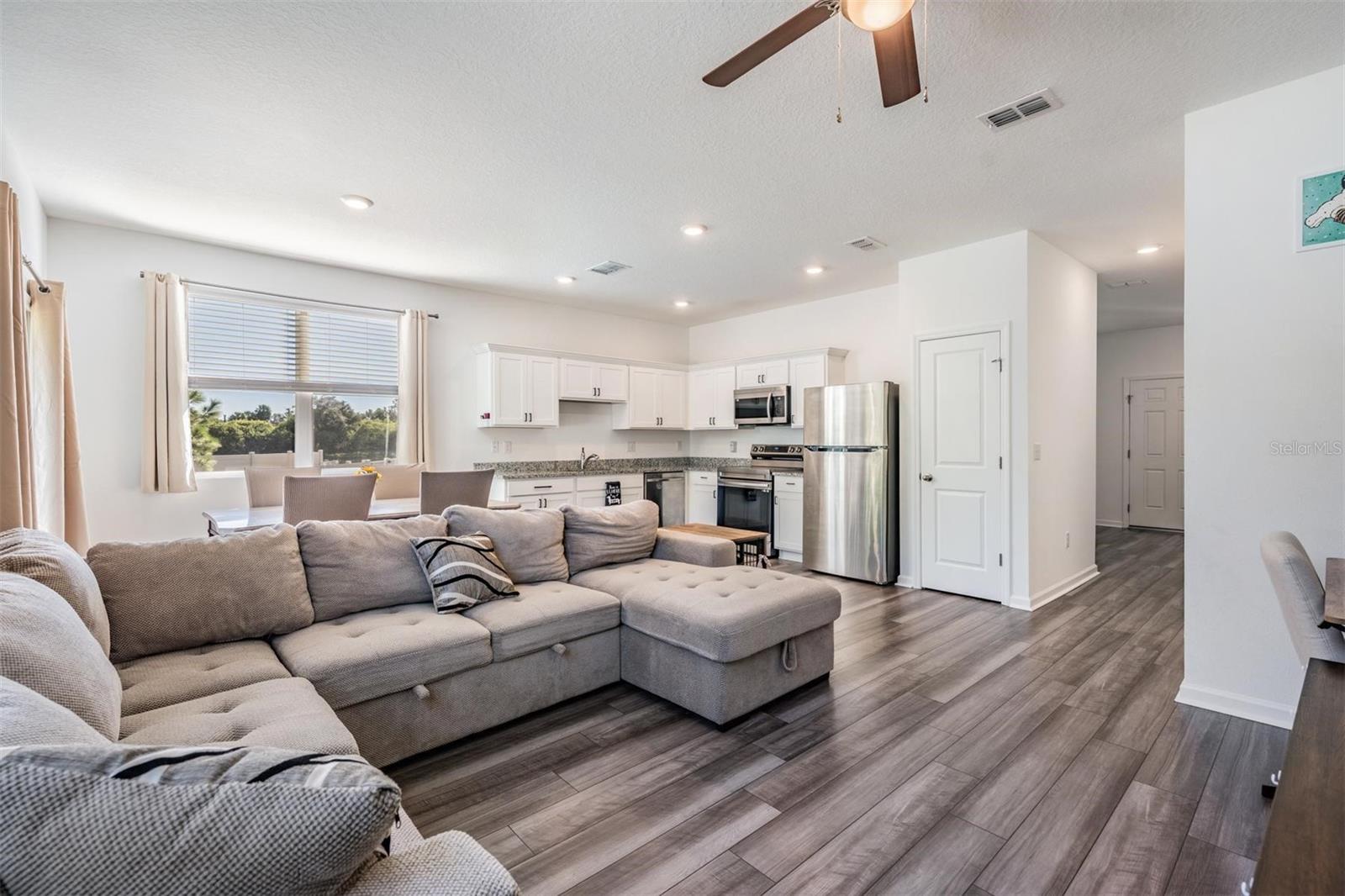 DUG CRK TWNHMS - Residential