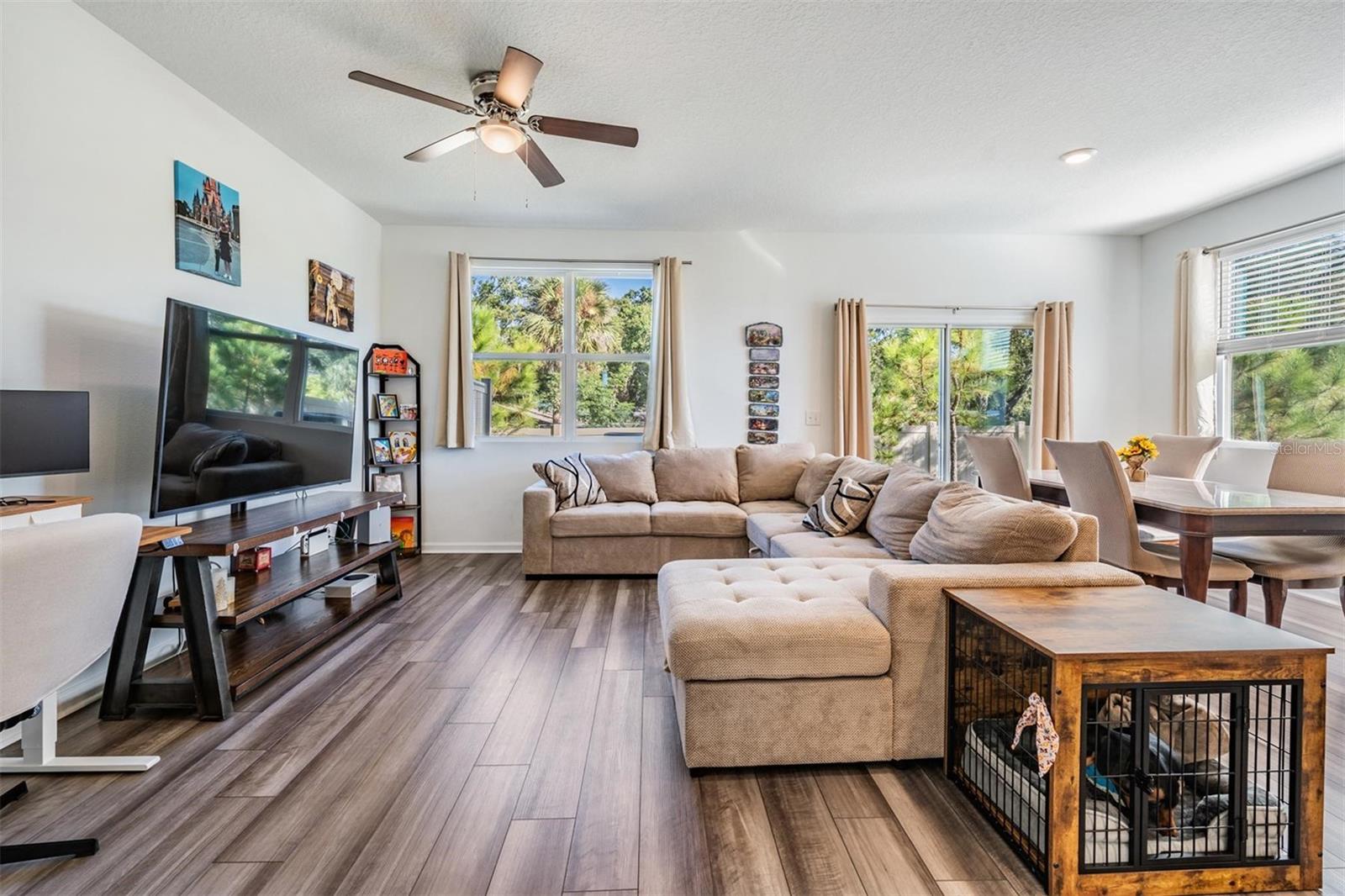 DUG CRK TWNHMS - Residential