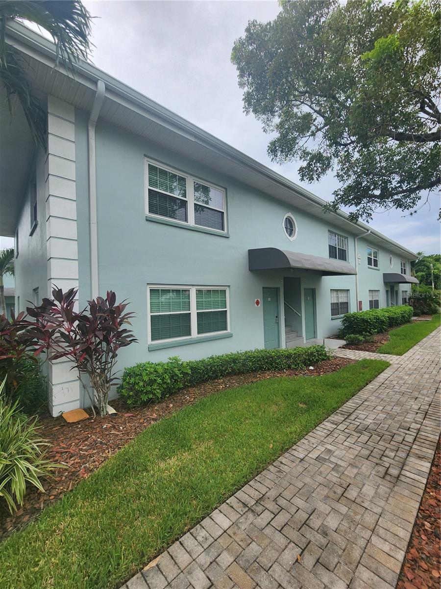 PALMS/WATERS EDGE - Residential