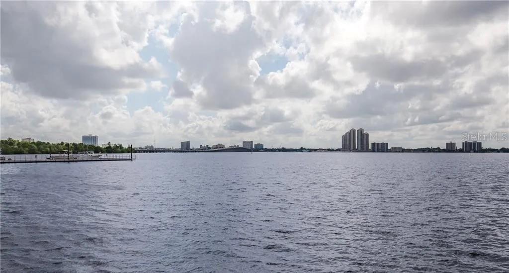 PALMS/WATERS EDGE - Residential