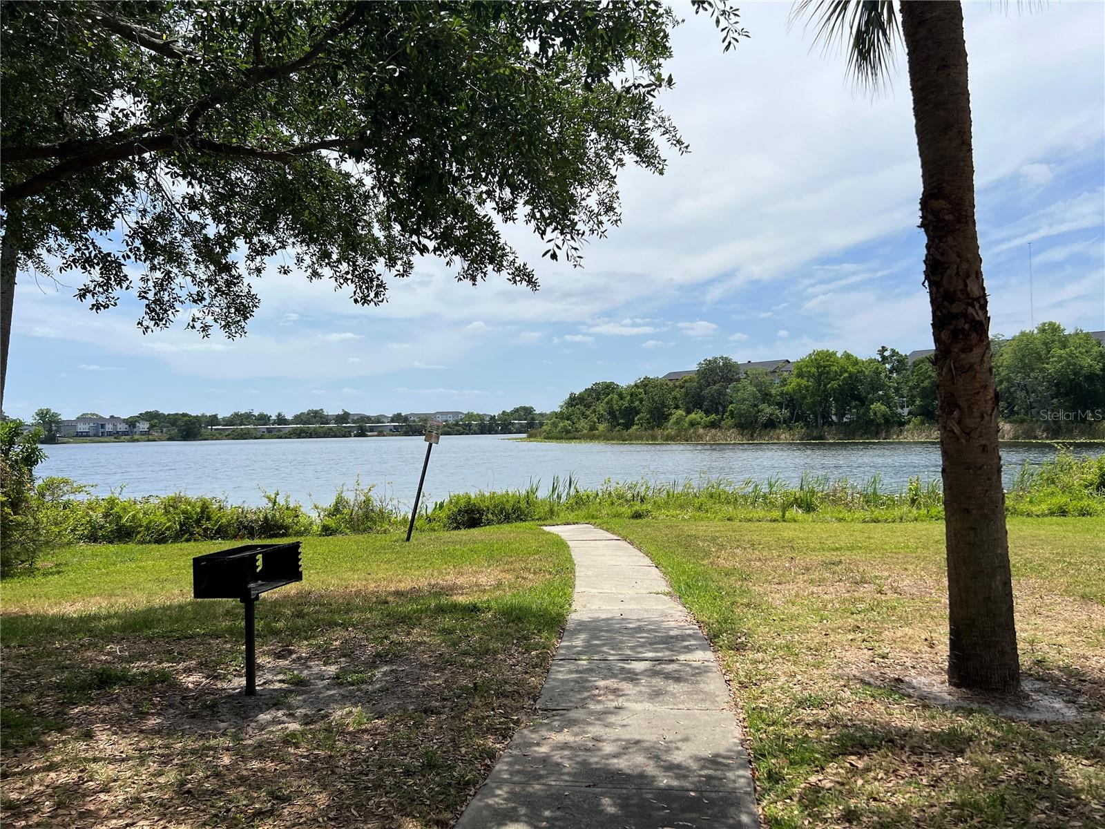 VISCONTI WEST - Residential Lease