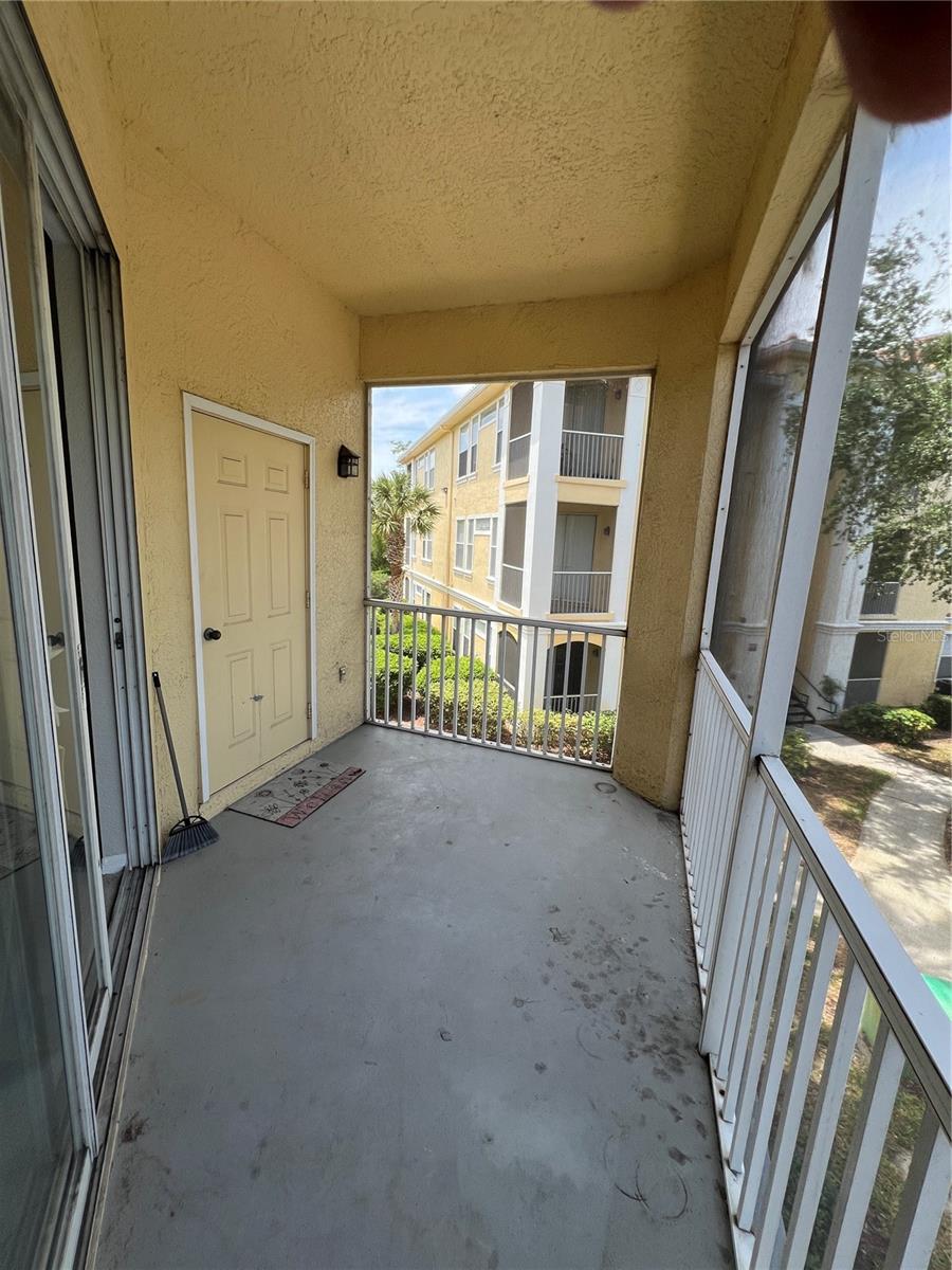 VISCONTI WEST - Residential Lease