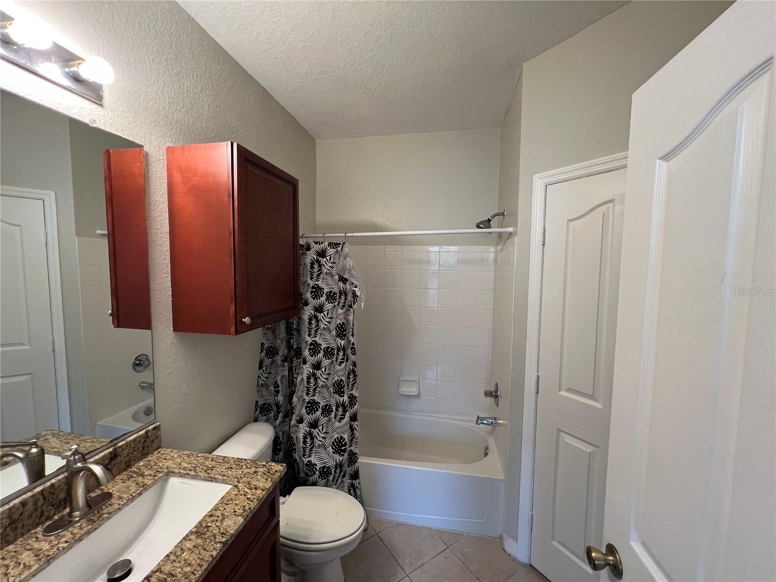 VISCONTI WEST - Residential Lease