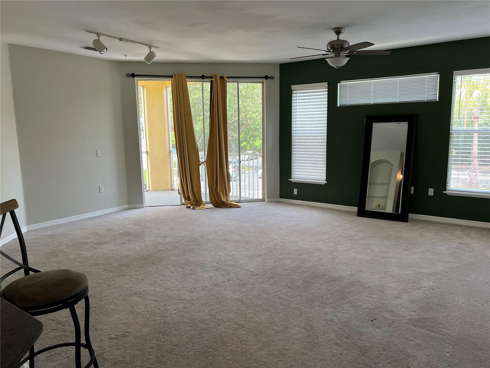 VISCONTI WEST - Residential Lease