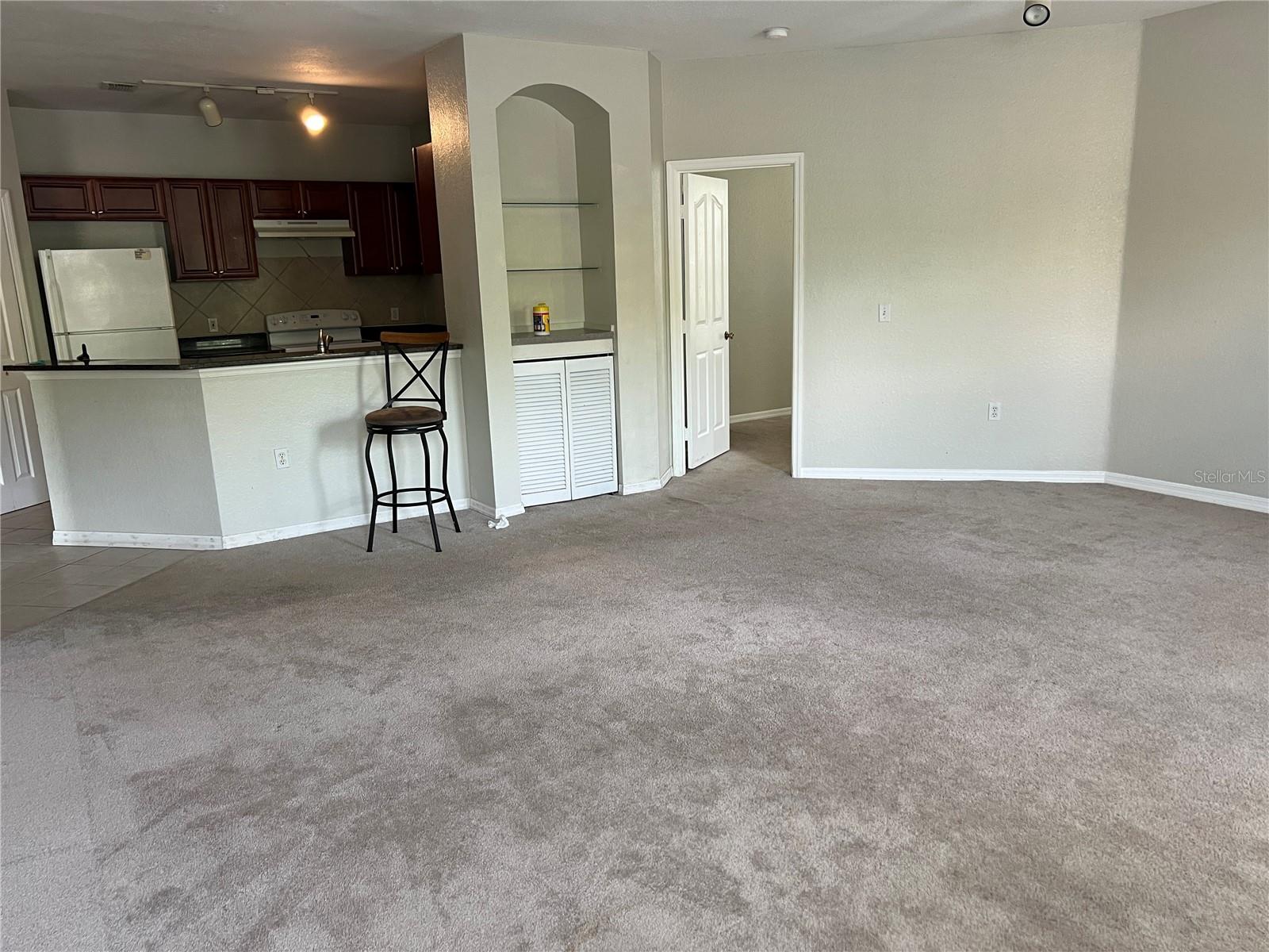 VISCONTI WEST - Residential Lease