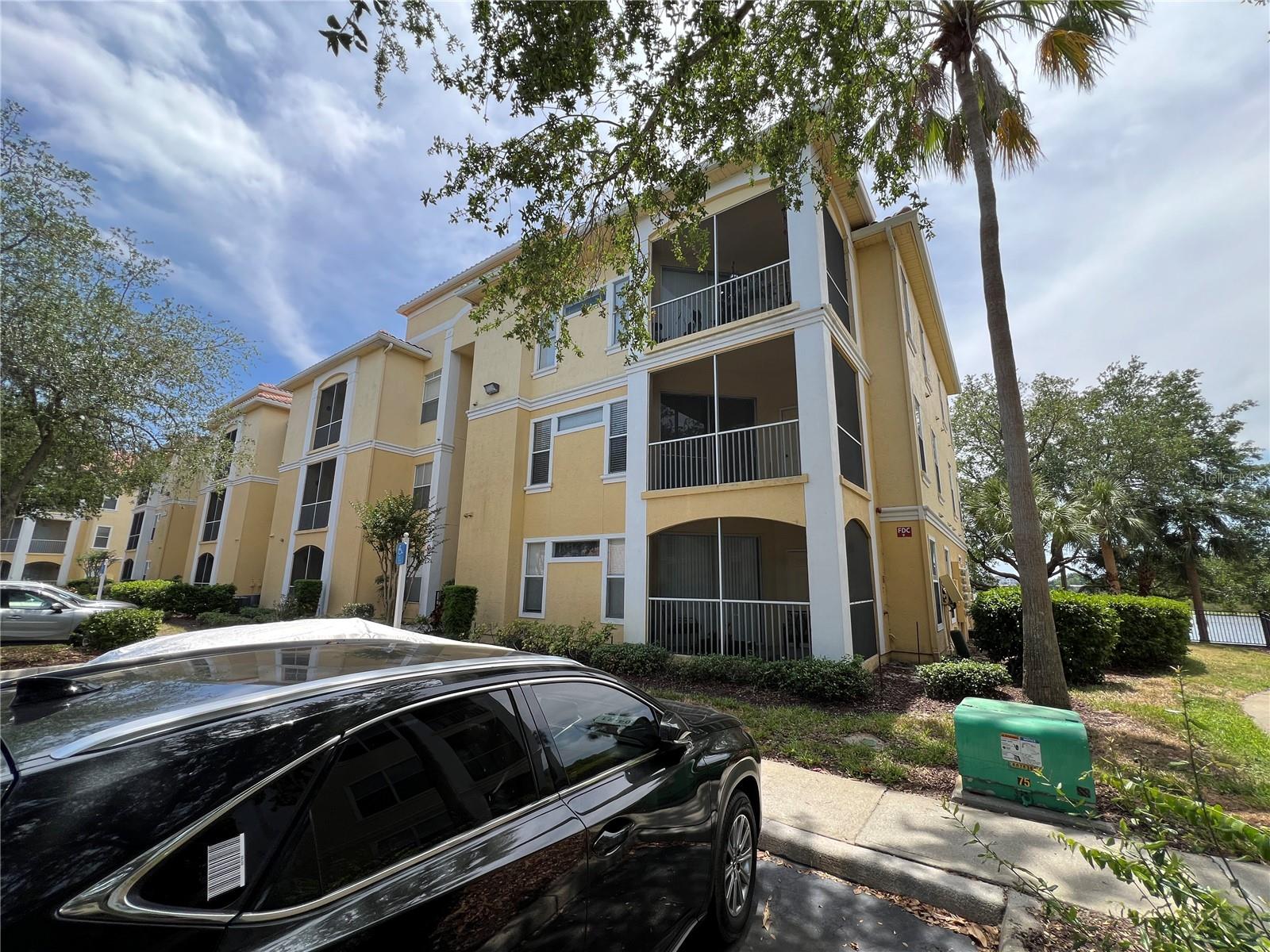 VISCONTI WEST - Residential Lease