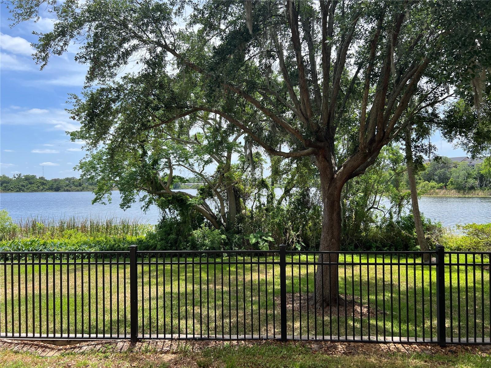 VISCONTI WEST - Residential Lease